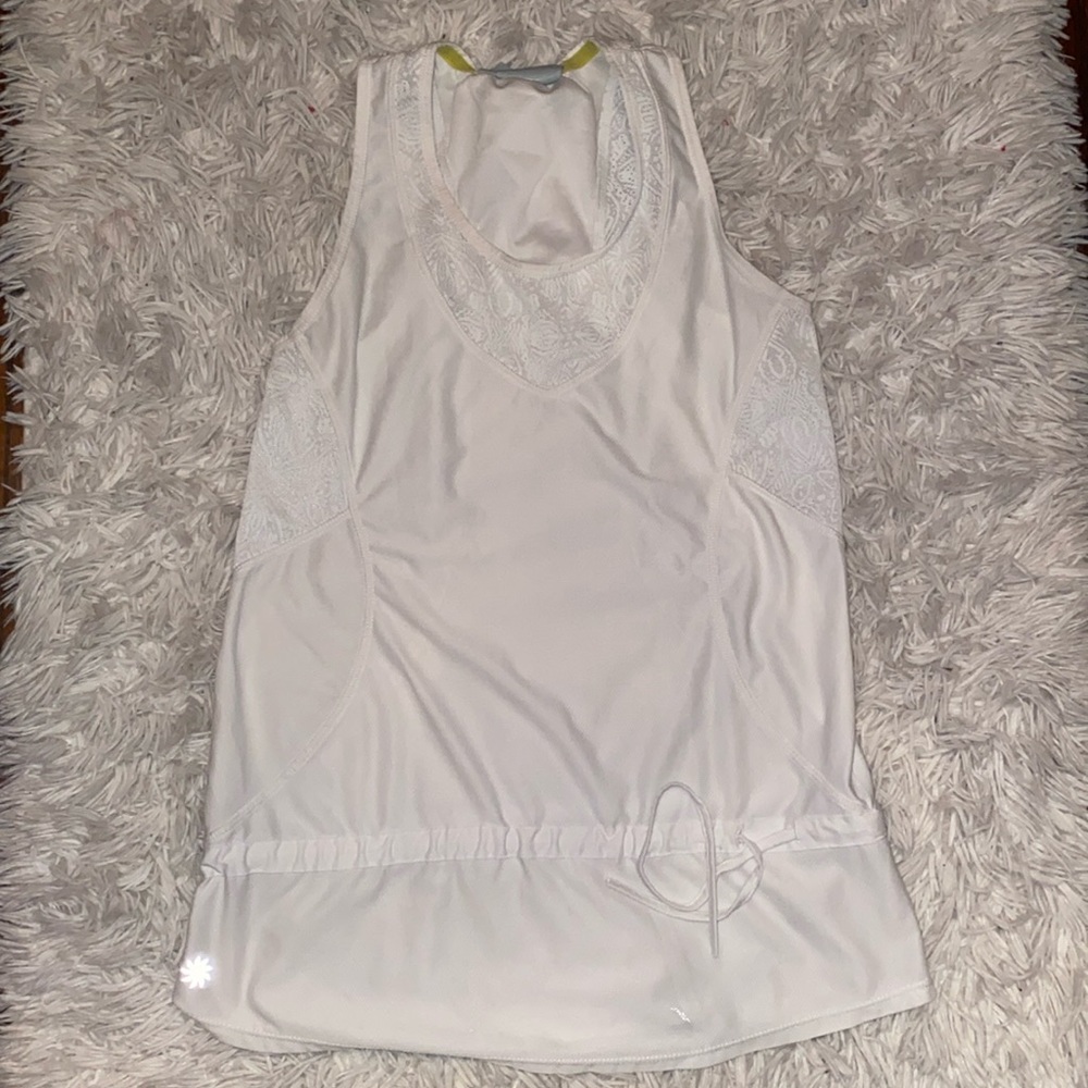 Athleta White Lace Sleeveless Top